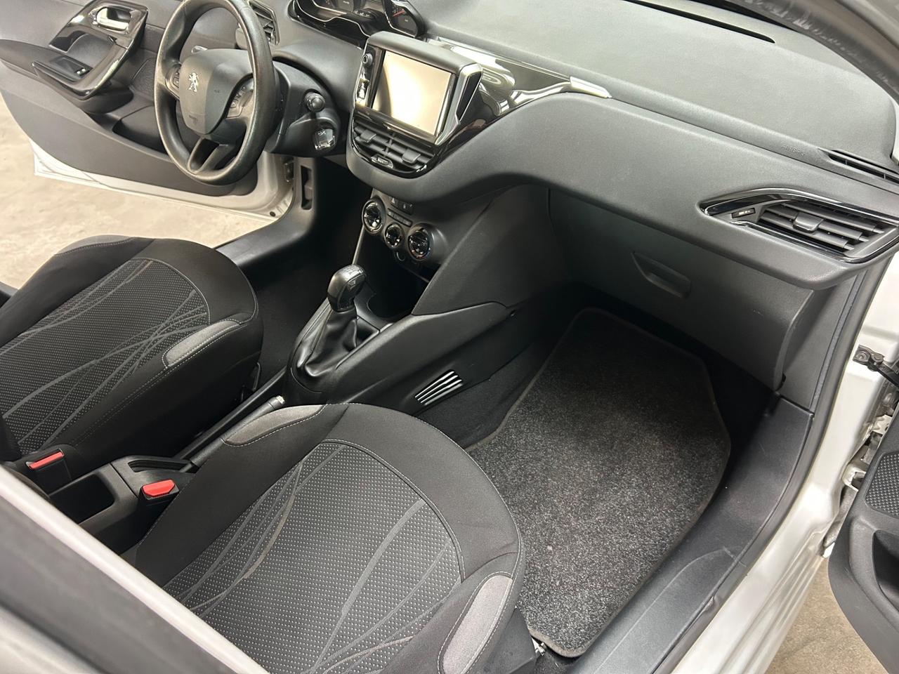 Peugeot 208 1.4 HDI 68cv 5porte Allure neopatentati