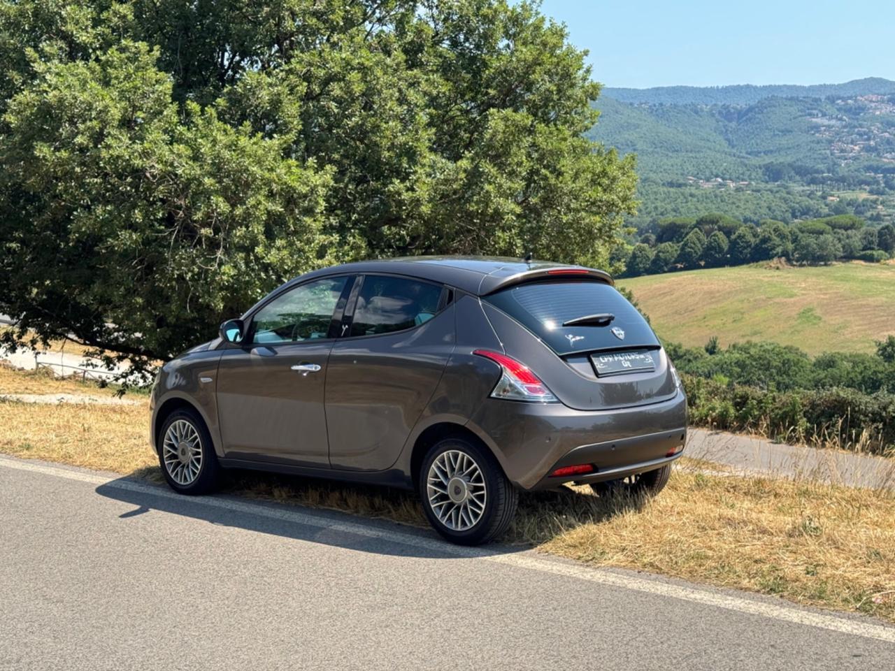 Lancia Ypsilon 0.9 TwinAir 85 CV 5 porte S&S DFN Platinum