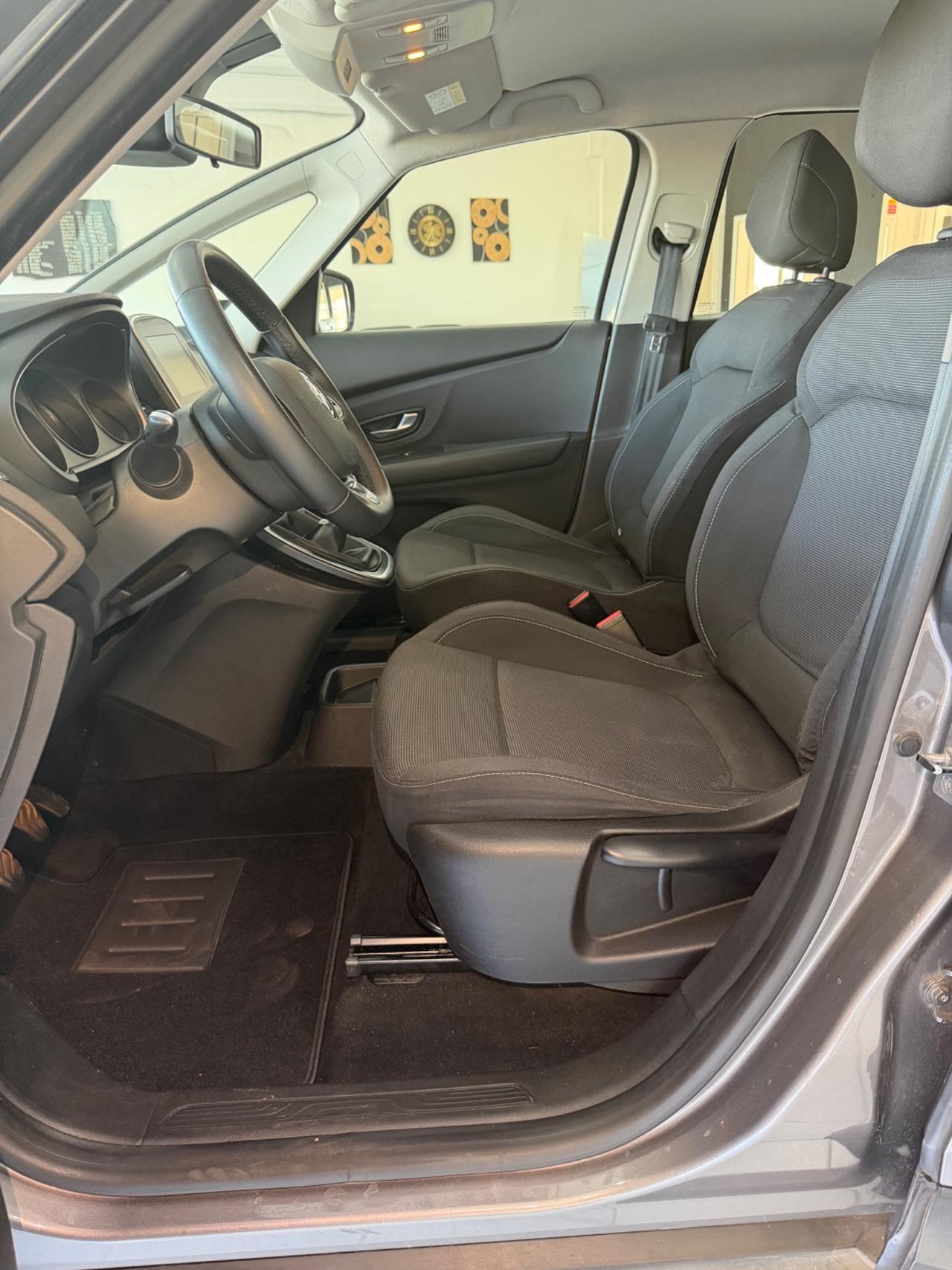 Renault Grand Scenic Blue dCi 120 CV Sport Edition