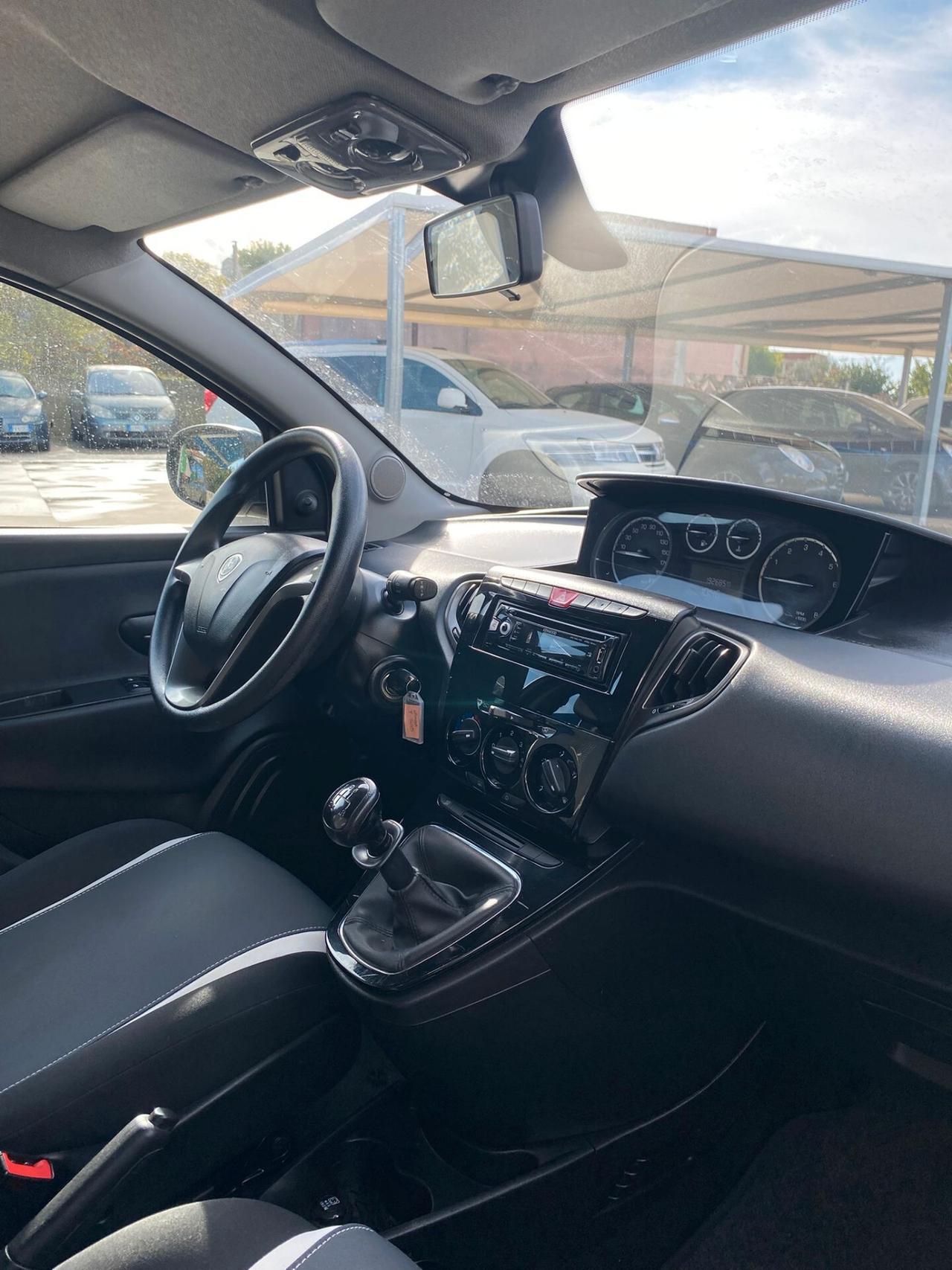 Lancia Ypsilon 1.2 69 CV 5 porte GPL Ecochic Elefantino