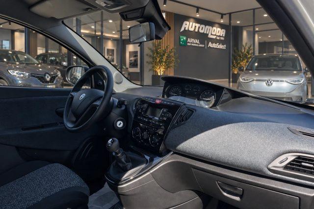 LANCIA Ypsilon HYBRID SILVER