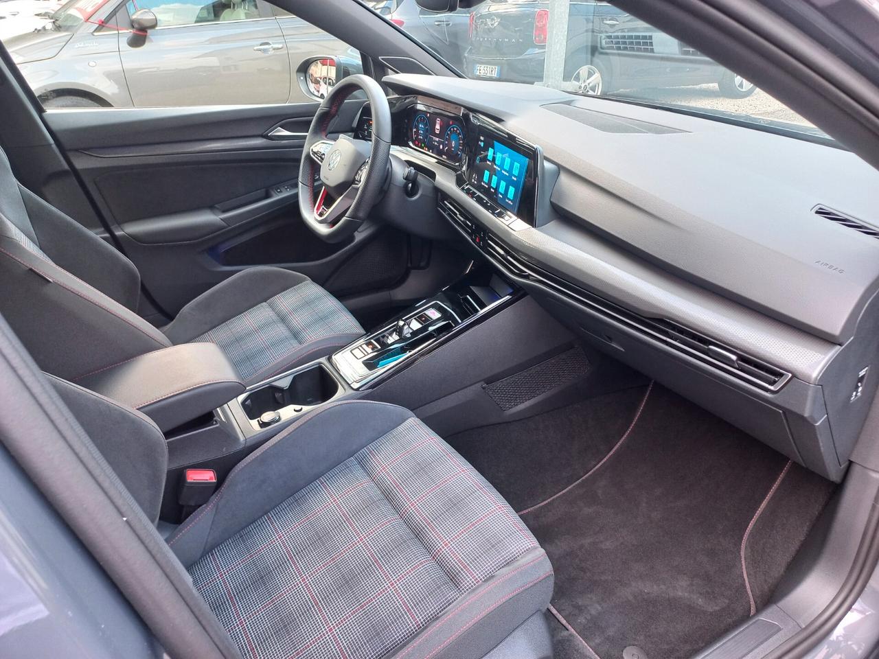 Volkswagen Golf GTI Golf 2.0 TSI GTI DSG