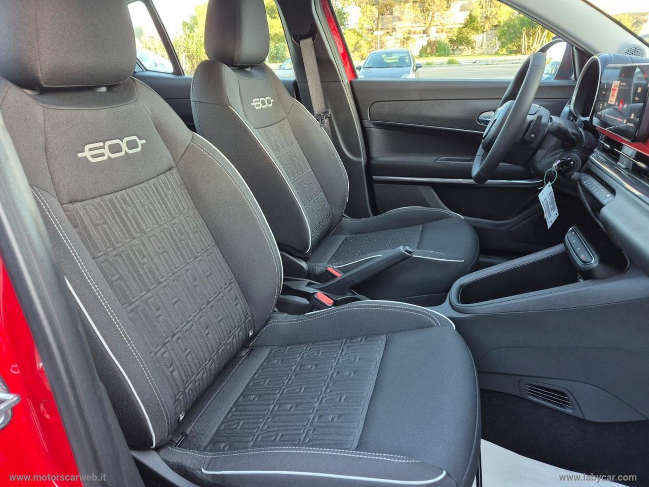 FIAT 600 Hybrid 110 CV DCT MHEV Pop PACK STYLE