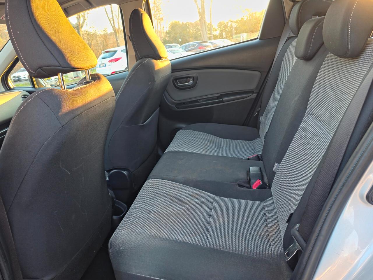 Toyota Yaris 1.5 Hybrid 5 porte Business 2016-E6B Automatico NEO