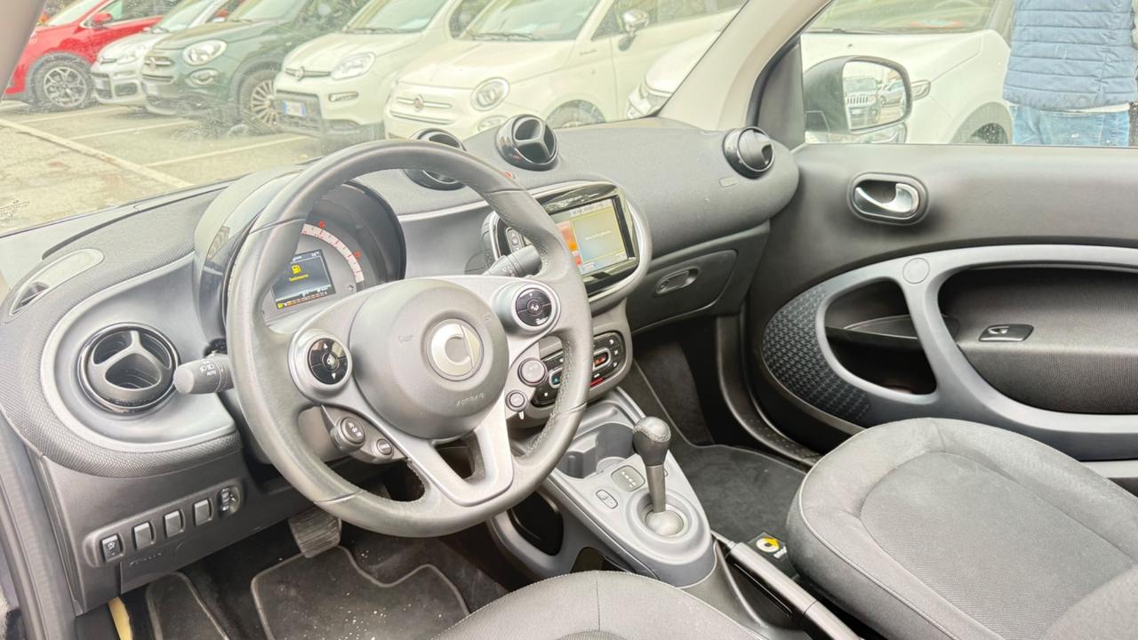 Smart ForTwo 90 0.9 T twinamic CABRIO PASSION LED NAVI KAMERA PDC PACK AMBIENT PACK SPORT PDC