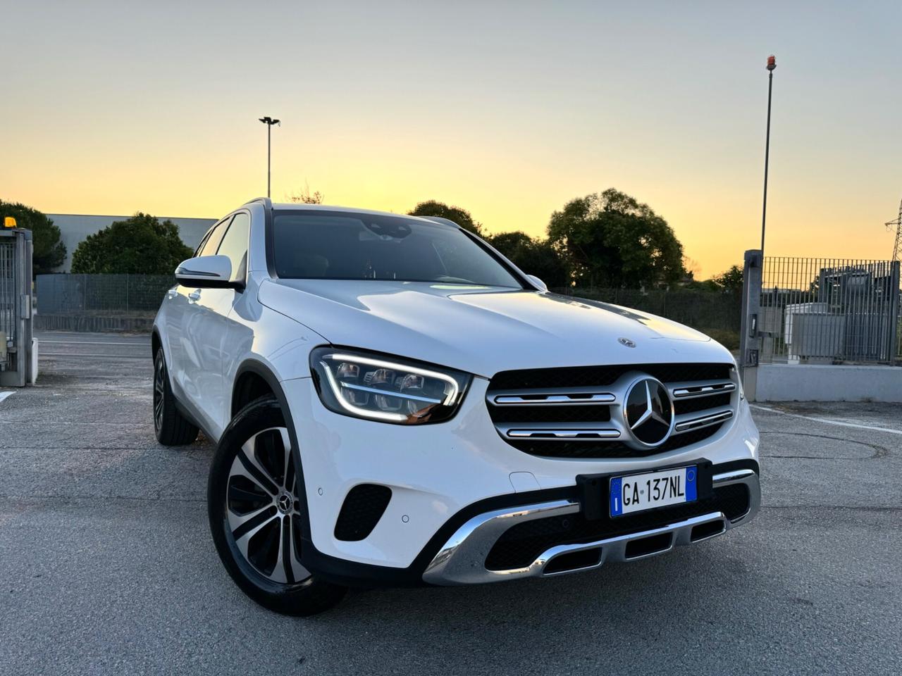 MERCEDES GLC 200D Sport 4Matic - Led Navi