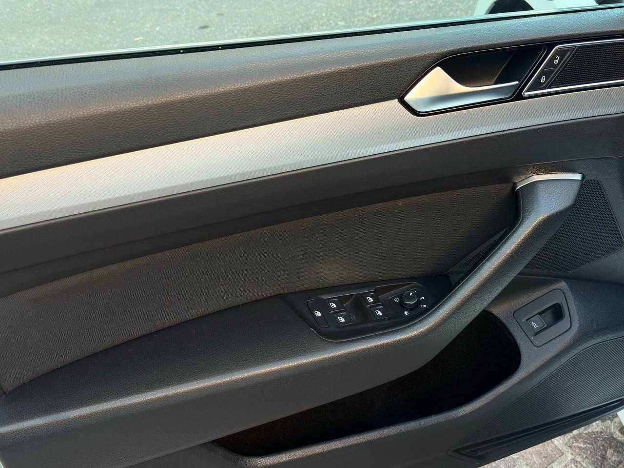 Volkswagen Passat Variant 2.0 TDI DSG Executive BlueMotion Tech.