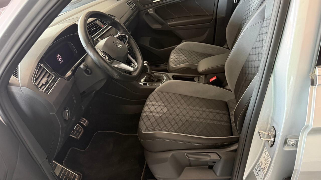 Volkswagen Tiguan 2.0 TDI 150 CV SCR DSG 4MOTION R-Line