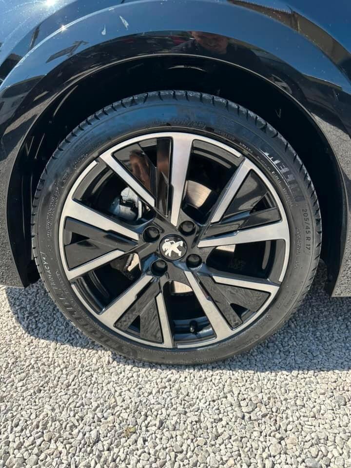Peugeot 208 PureTech 130 Stop&Start EAT8 5 porte GT