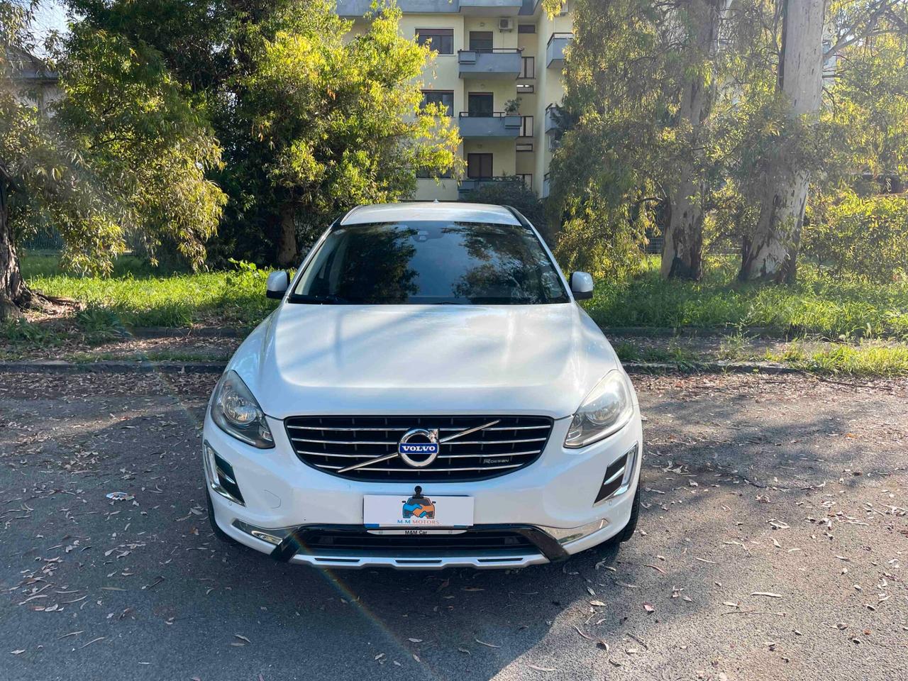 Volvo XC 60 XC60 D5 AWD Geartronic R-design Automatica Apple Car Android