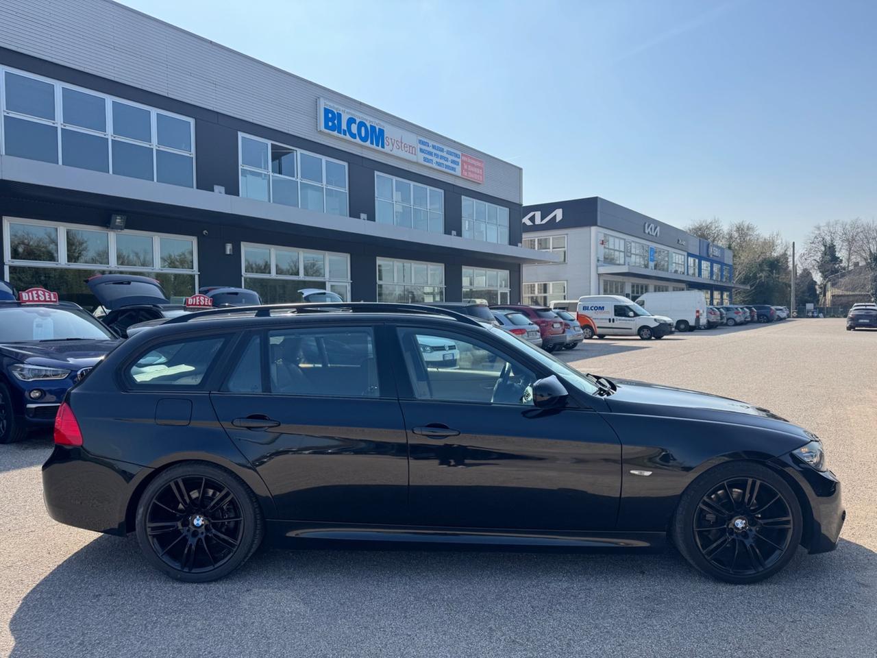 Bmw 320d Touring M-Sport auto tetto navi pelle