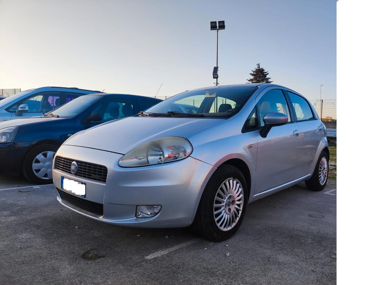 Fiat Grande Punto 1.3 MJT 75 CV 5 porte Dynamic