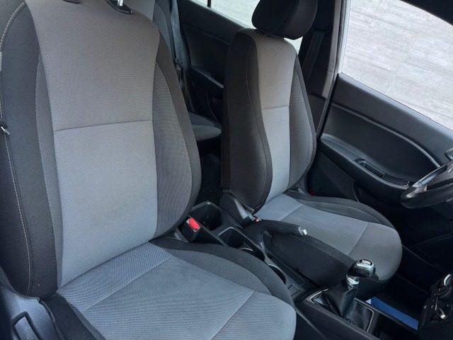 HYUNDAI i20 1.2 84 CV 5 porte Blackline