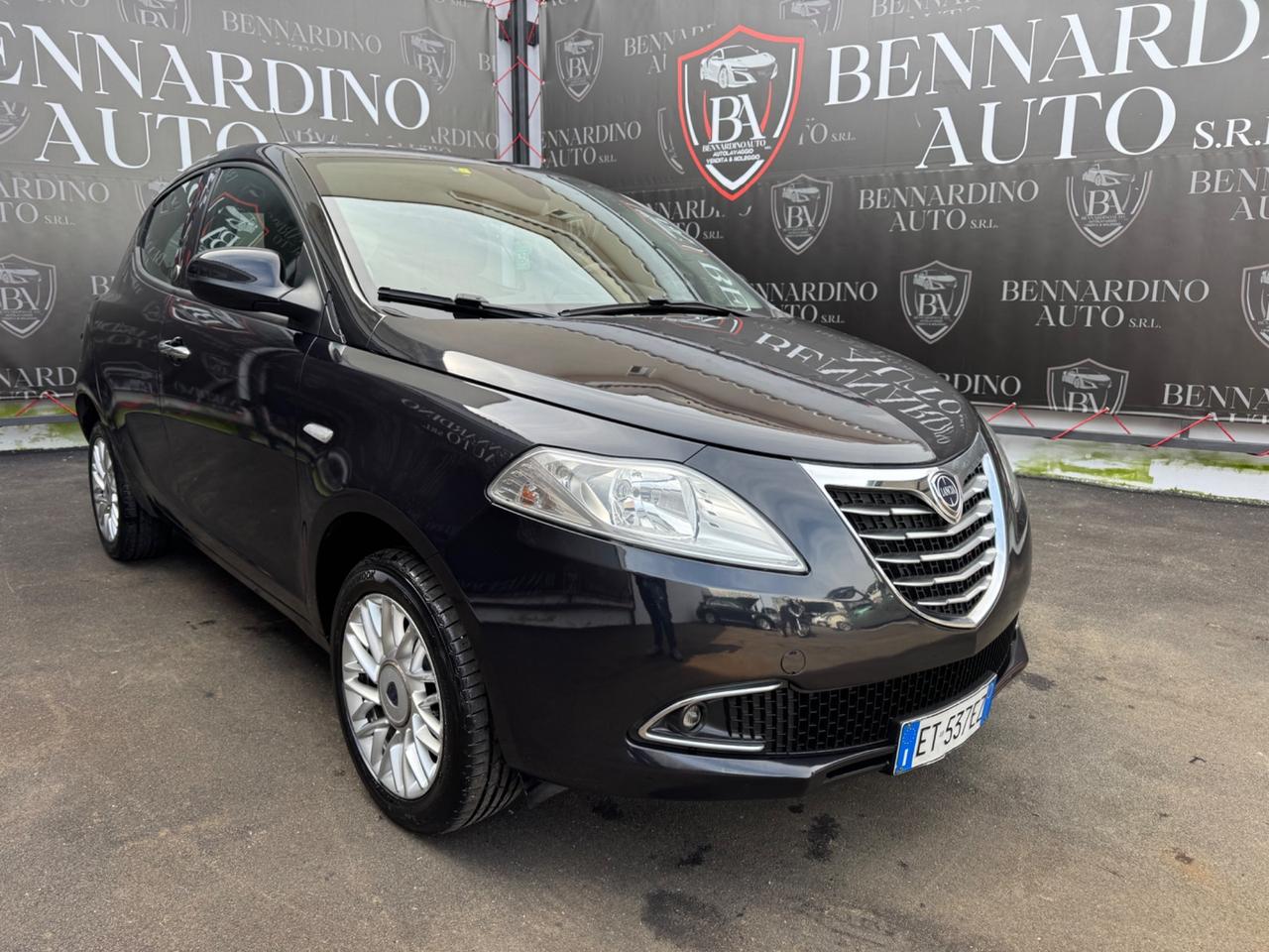 Lancia Ypsilon 0.9 TwinAir 85 CV 5 porte Metano Ecochic Gold