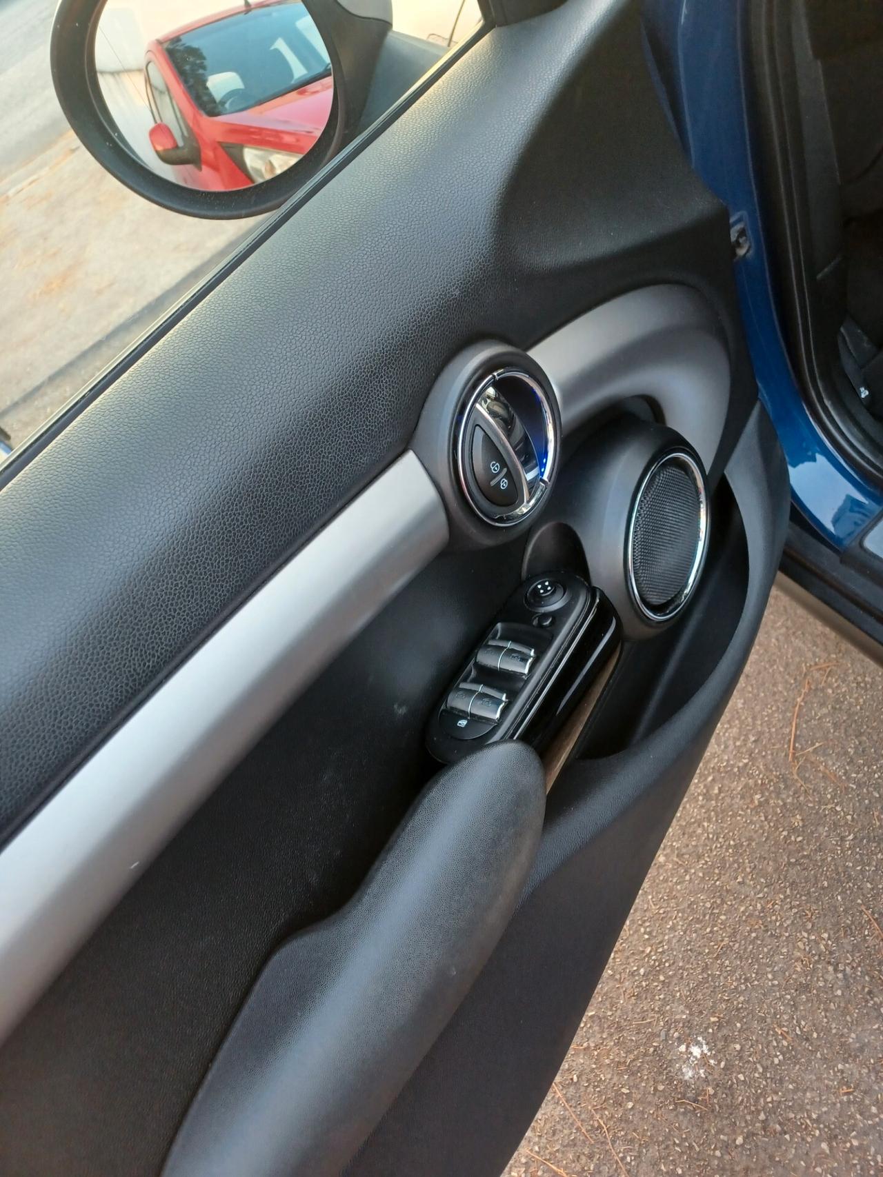 Mini 1.2 Benzina 5 porte Tetto PDC 2015
