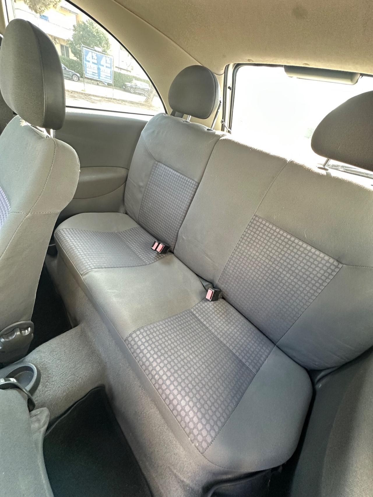 Opel Corsa 1000 benzina 2003 115.000km