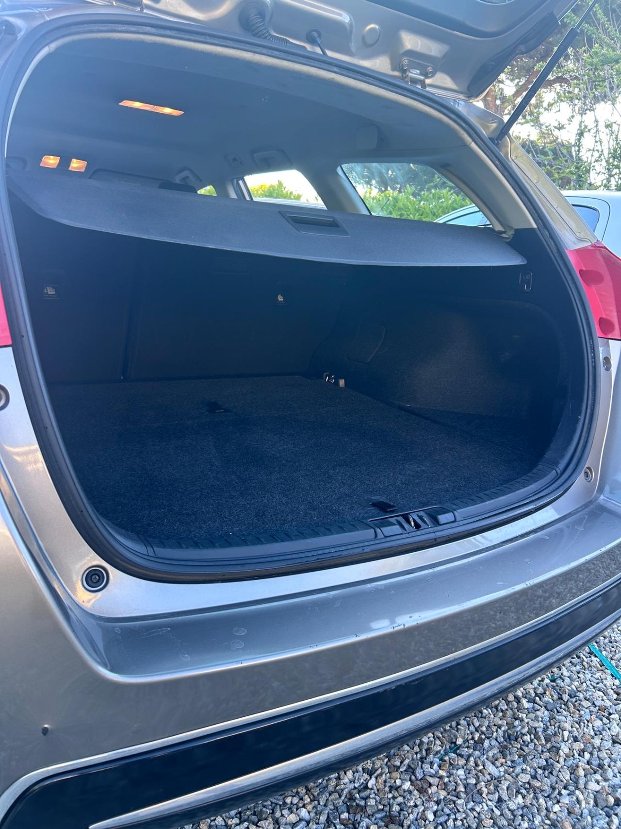 Toyota Auris Touring Sports 1.4 D-4D Lounge