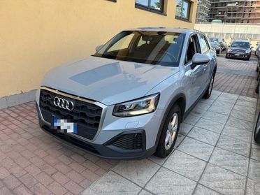 AUDI Q2 35 TDI quattro S tronic Identity Black