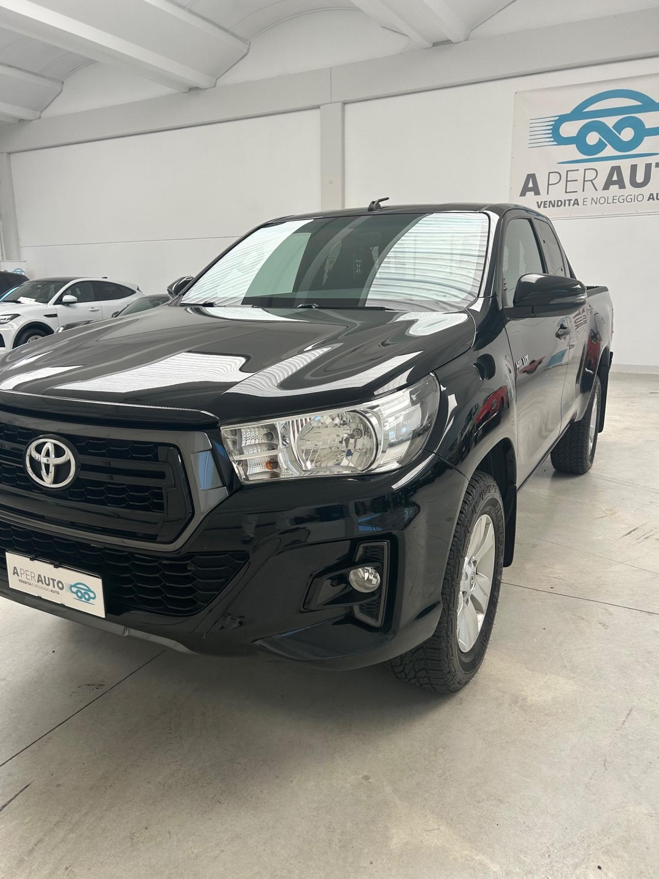 Toyota Hilux 2.4 D-4D 4WD 2 porte Extra Cab Comfort