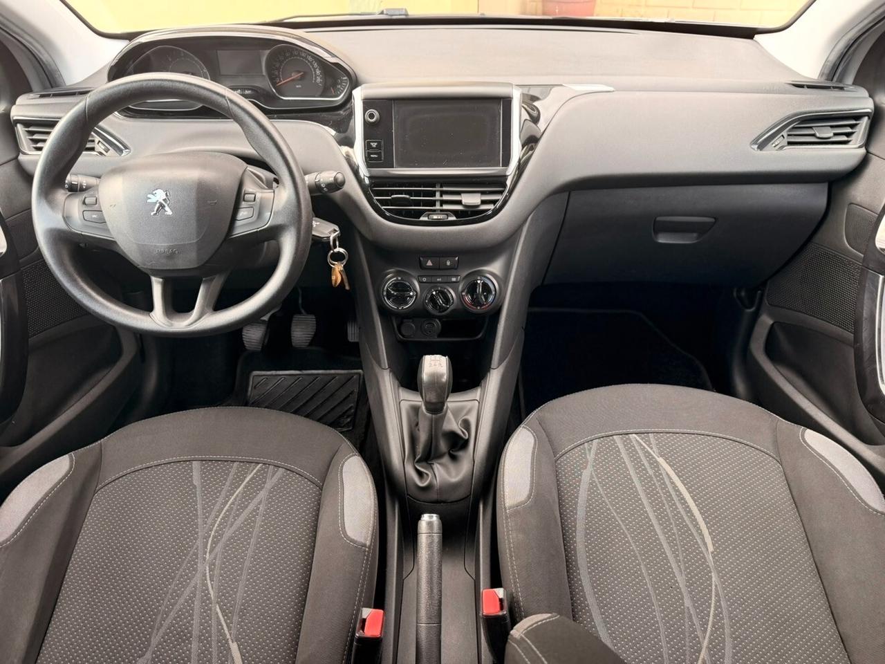 Peugeot 208 1.4 HDi 68 CV 5 porte Allure