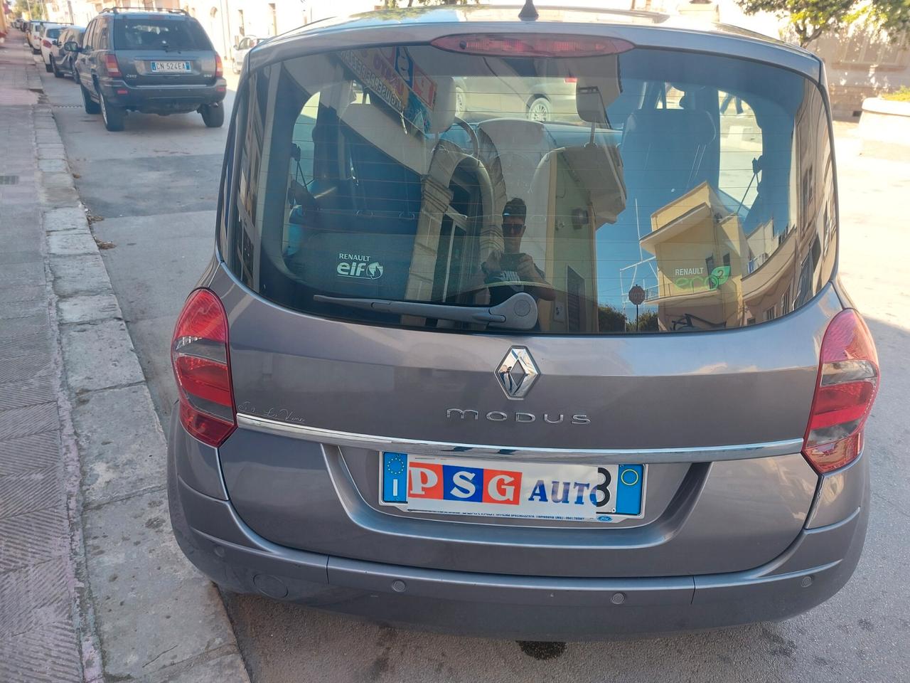 RENAULT MODUS 2012, 1.5 DIESEL , TAGLIANDATA, SENSORI DI PARCHEGGIO POSTERIOR