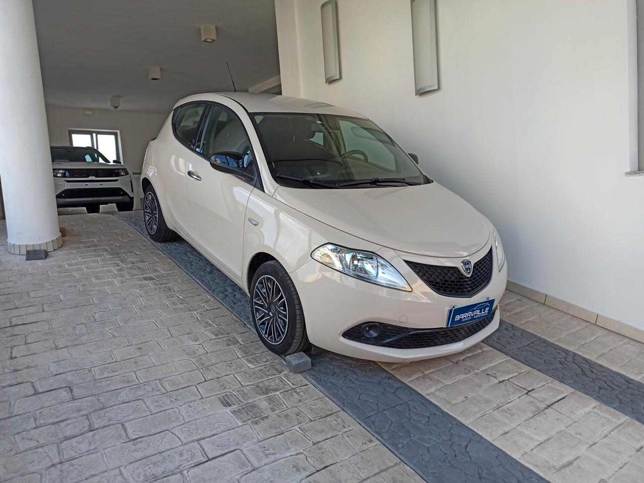 Lancia Ypsilon 1.2 69 CV 5 porte S&S Gold