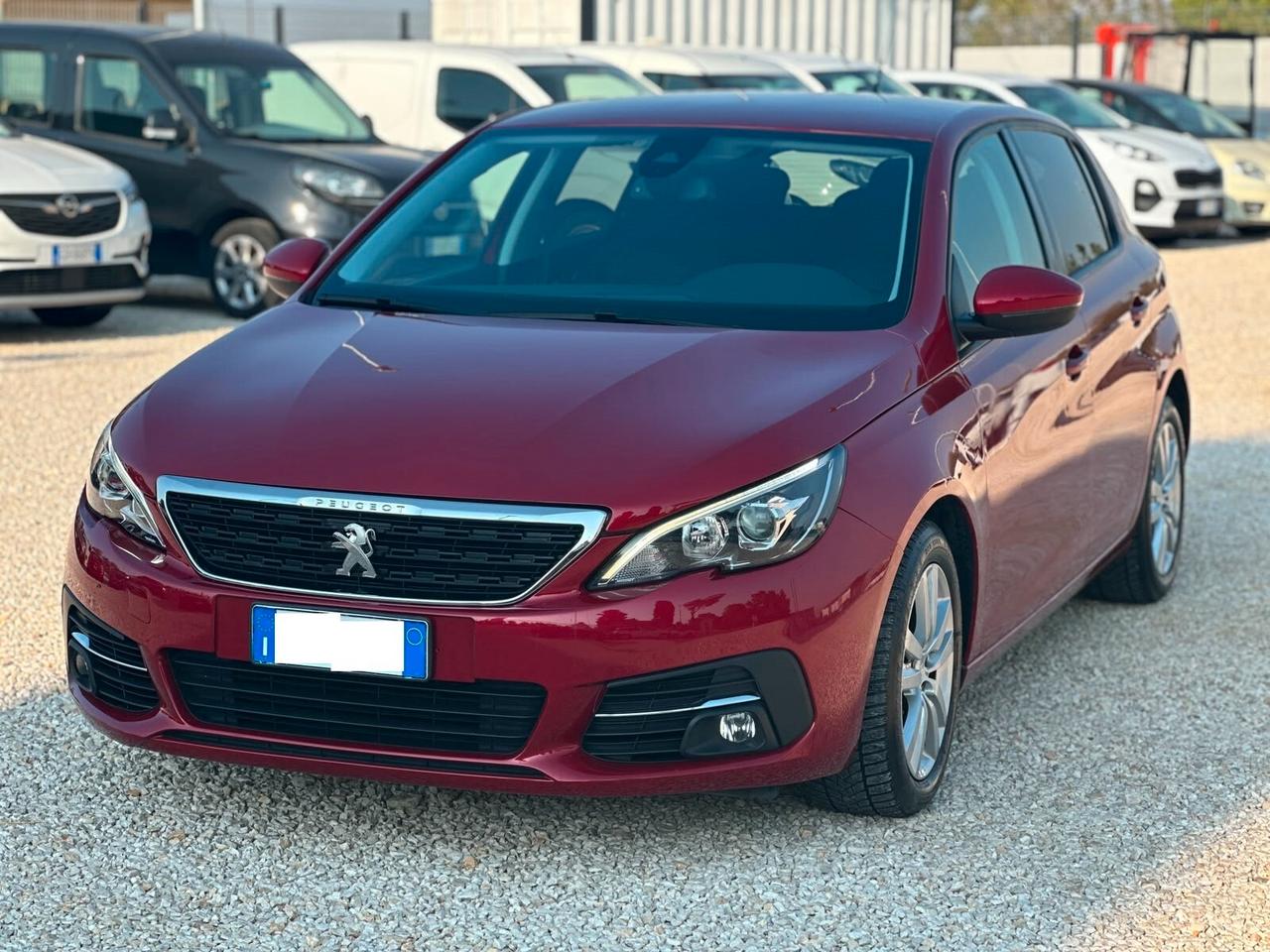 Peugeot 308 Berlina 1.5 130CV Allure