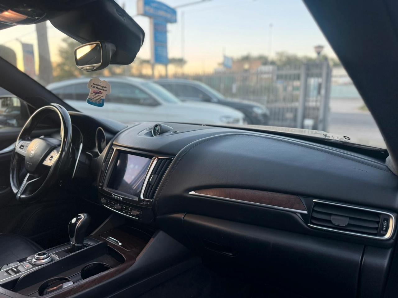 Maserati Levante Granlusso TETTO APRIBILE