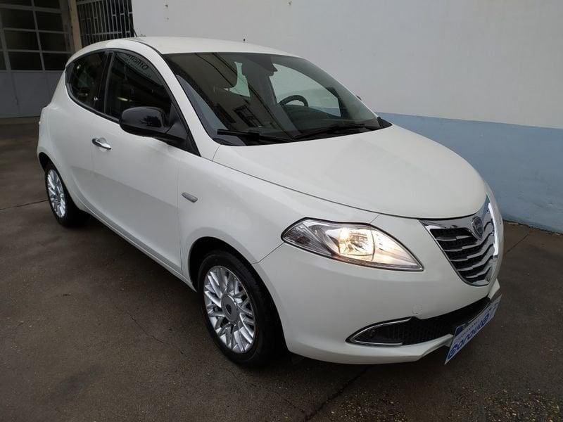 Lancia Ypsilon 1.2 69 CV 5 porte Gold