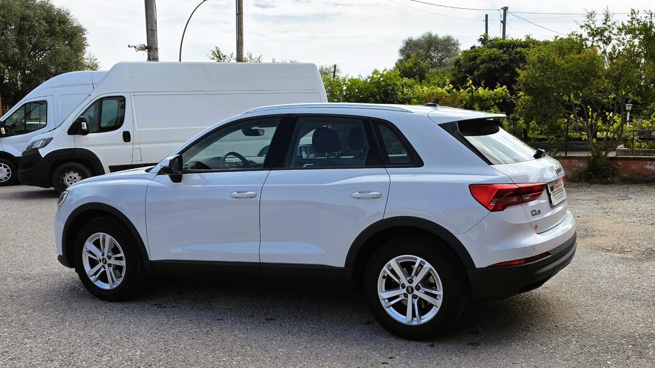 Audi Q3 35 TDI quattro S tronic Business