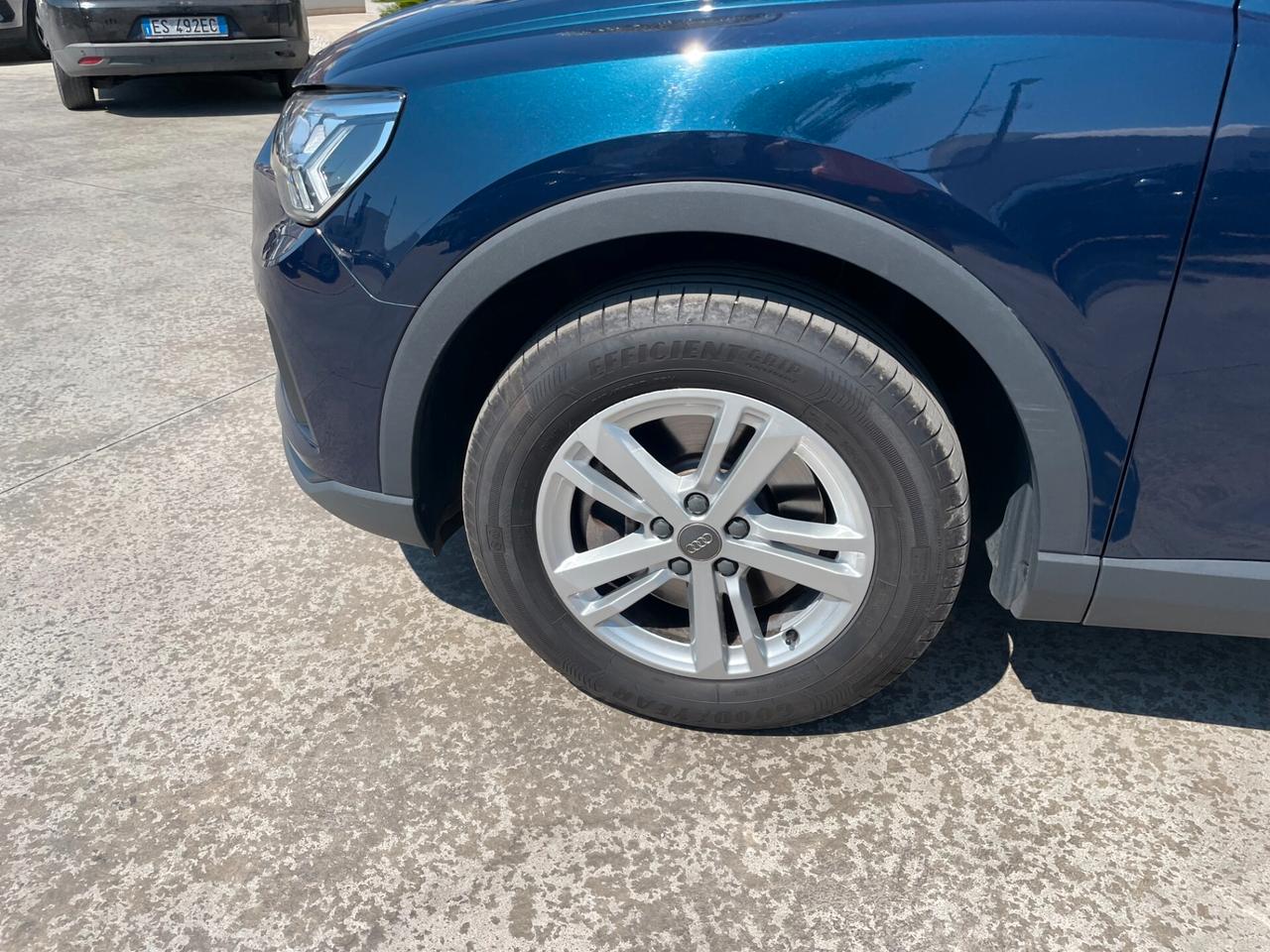 Audi Q3 40 TDI quattro S tronic Business