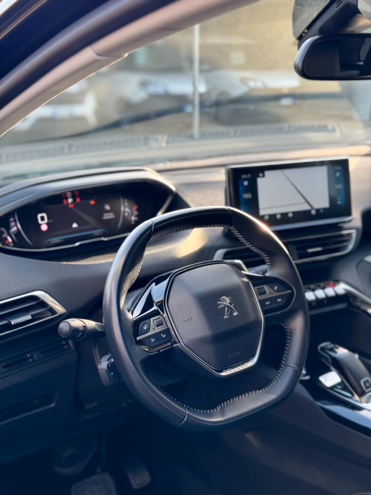 Peugeot 3008 BlueHDi 130 S&S EAT8 Business