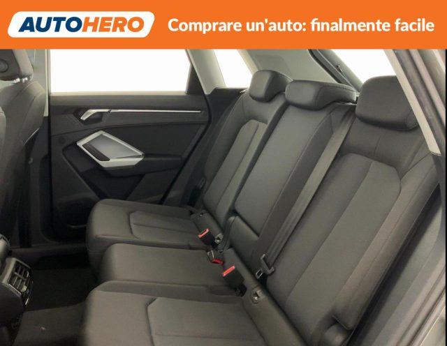AUDI Q3 35 TFSI Business Advanced