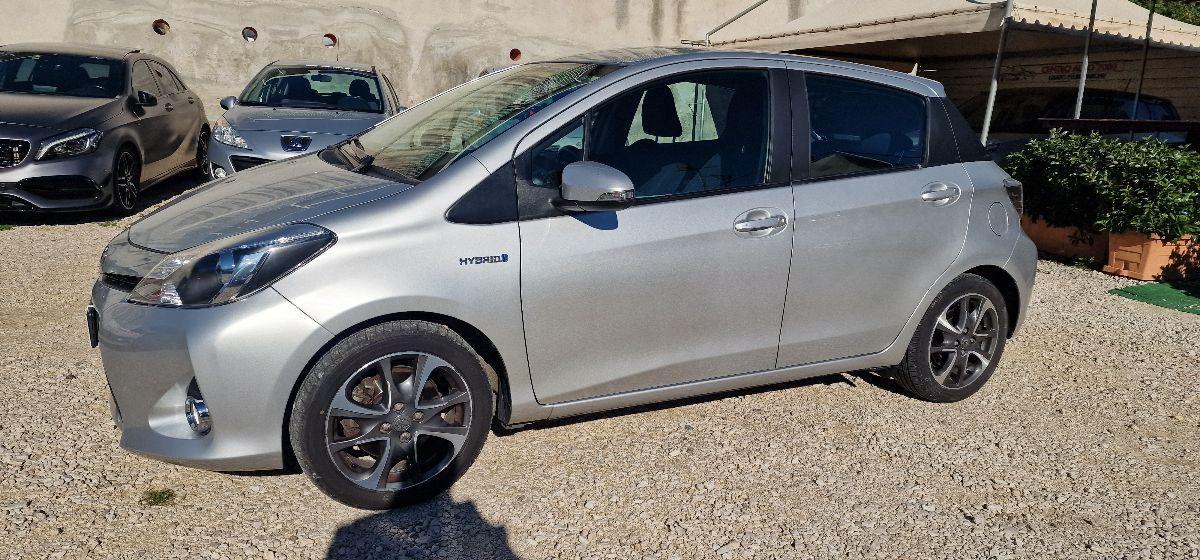 TOYOTA Yaris 1.5 Hybrid 5 porte Lounge