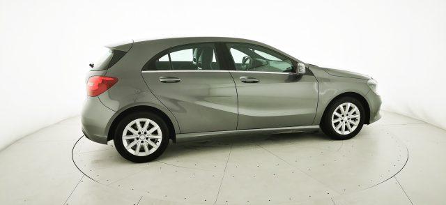 MERCEDES-BENZ A 220 d Automatic Business