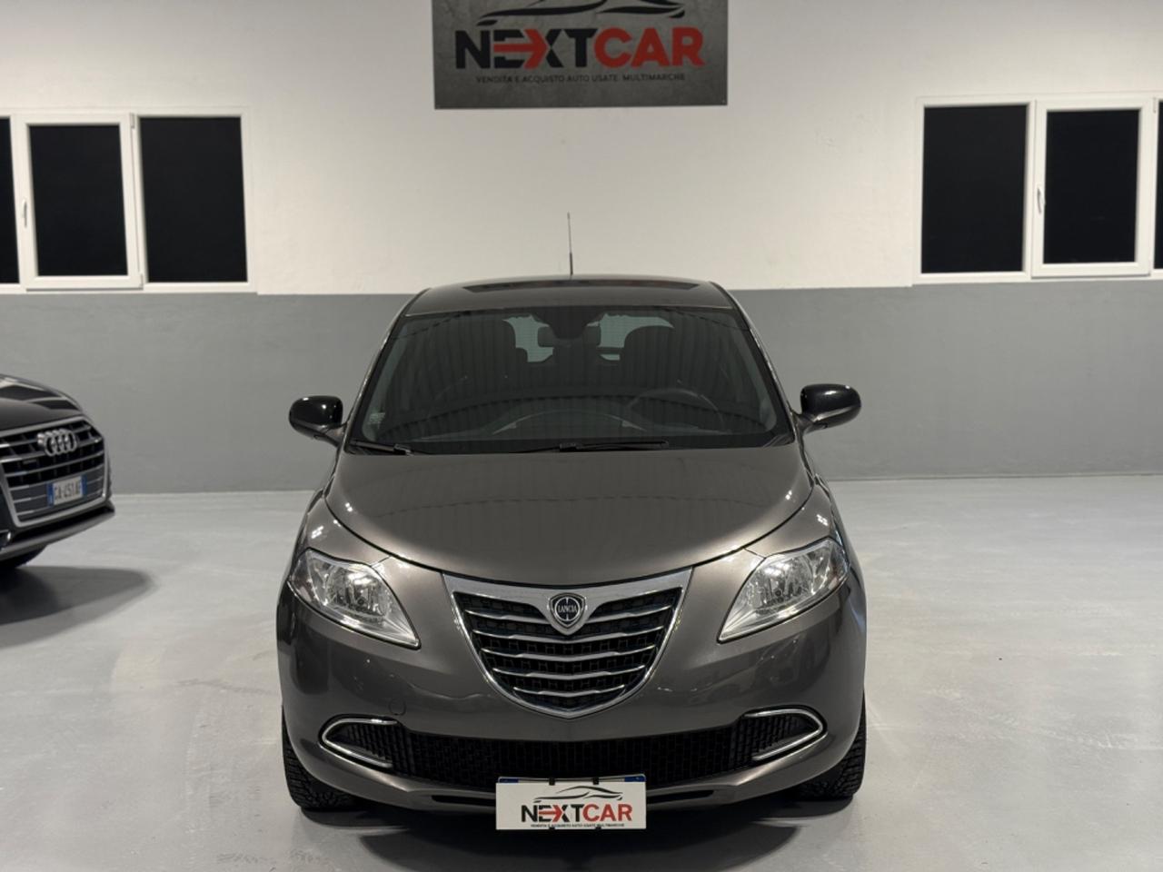 Lancia Ypsilon 1.2 69 CV 5 porte Platinum
