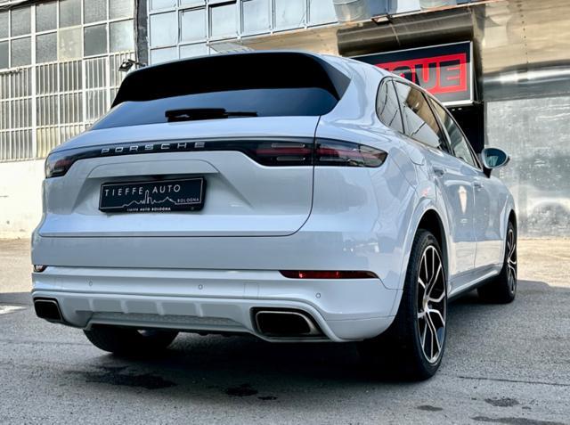 PORSCHE Cayenne 3.0 V6