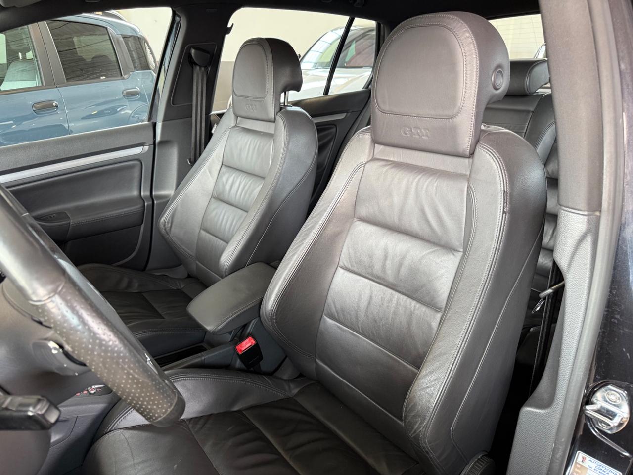 Volkswagen Golf GTI 2.0 16V TFSI 5p. DSG