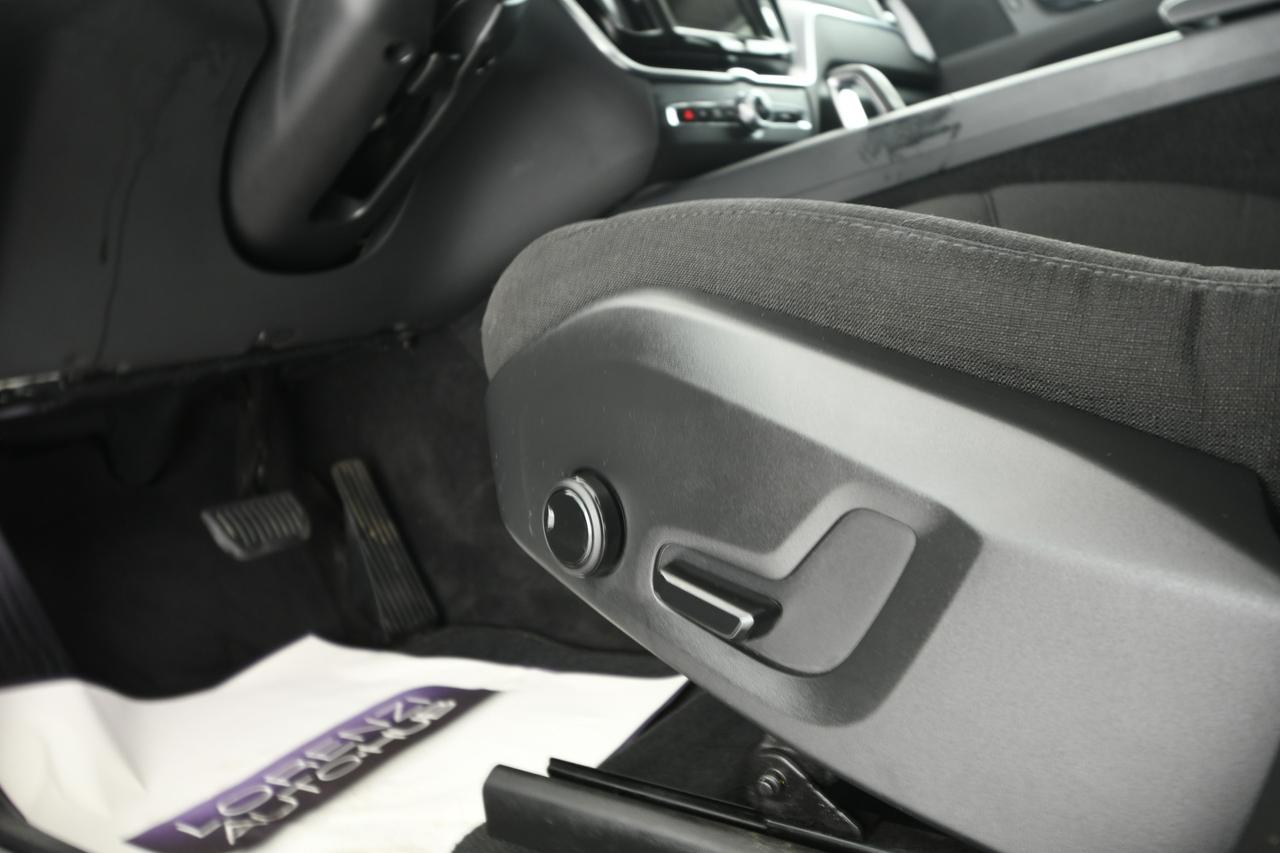 VOLVO XC60 2.0 b4 Momentum Pro awd auto CAMERA+C18"