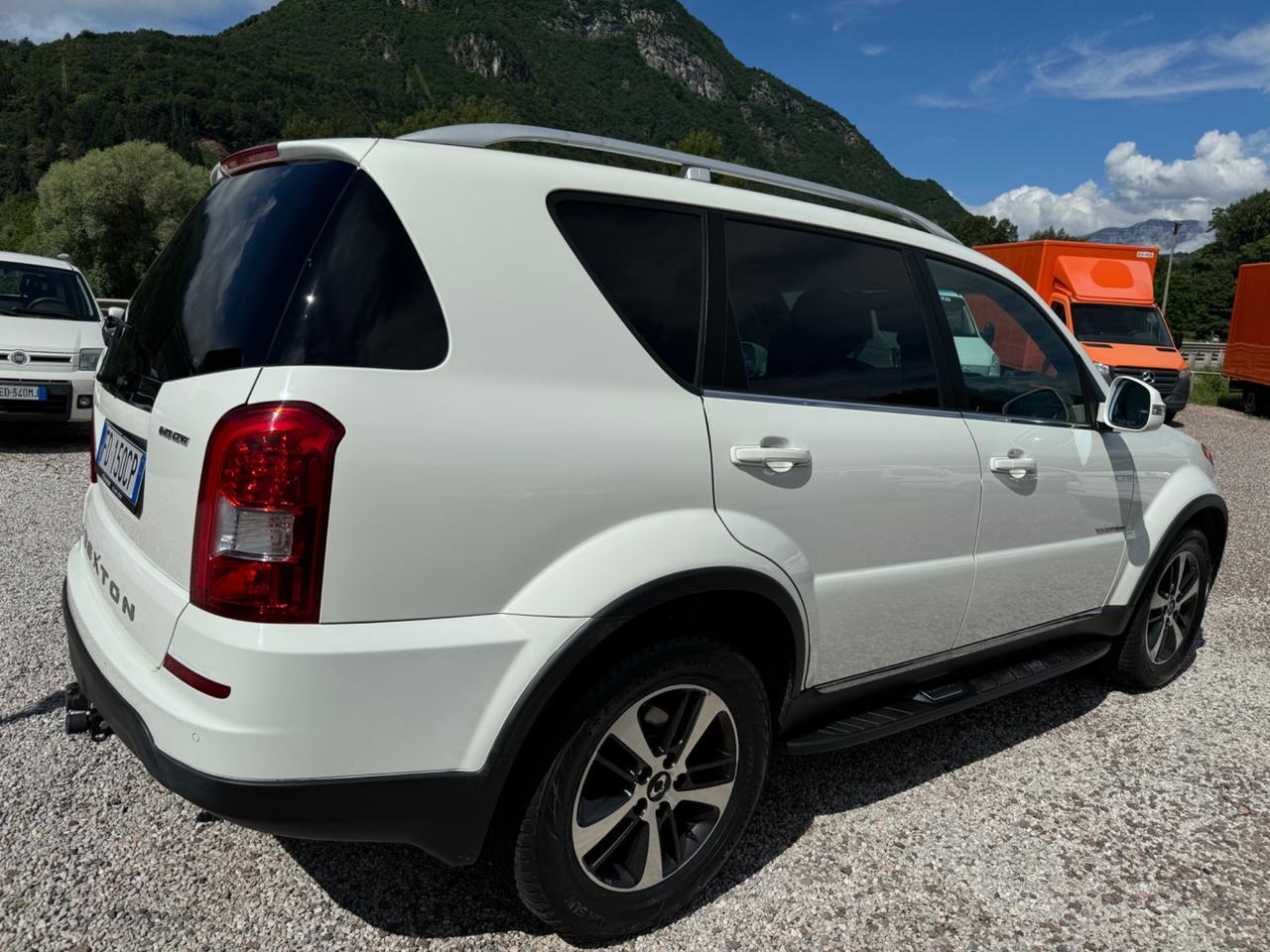 Ssangyong Rexton W 2.2 Diesel 4WD A/T Top Pelle Nera