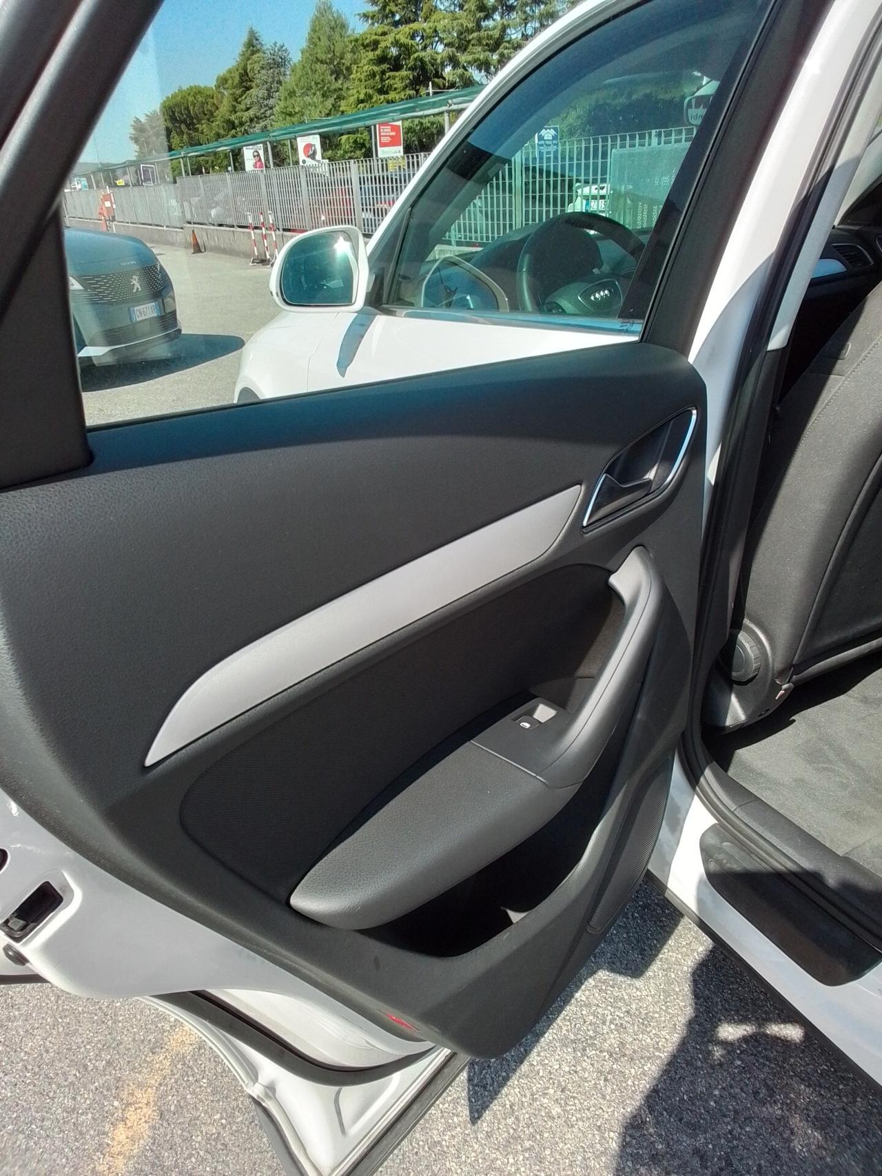 Audi Q3 2.0 TDI 150 CV quattro Business
