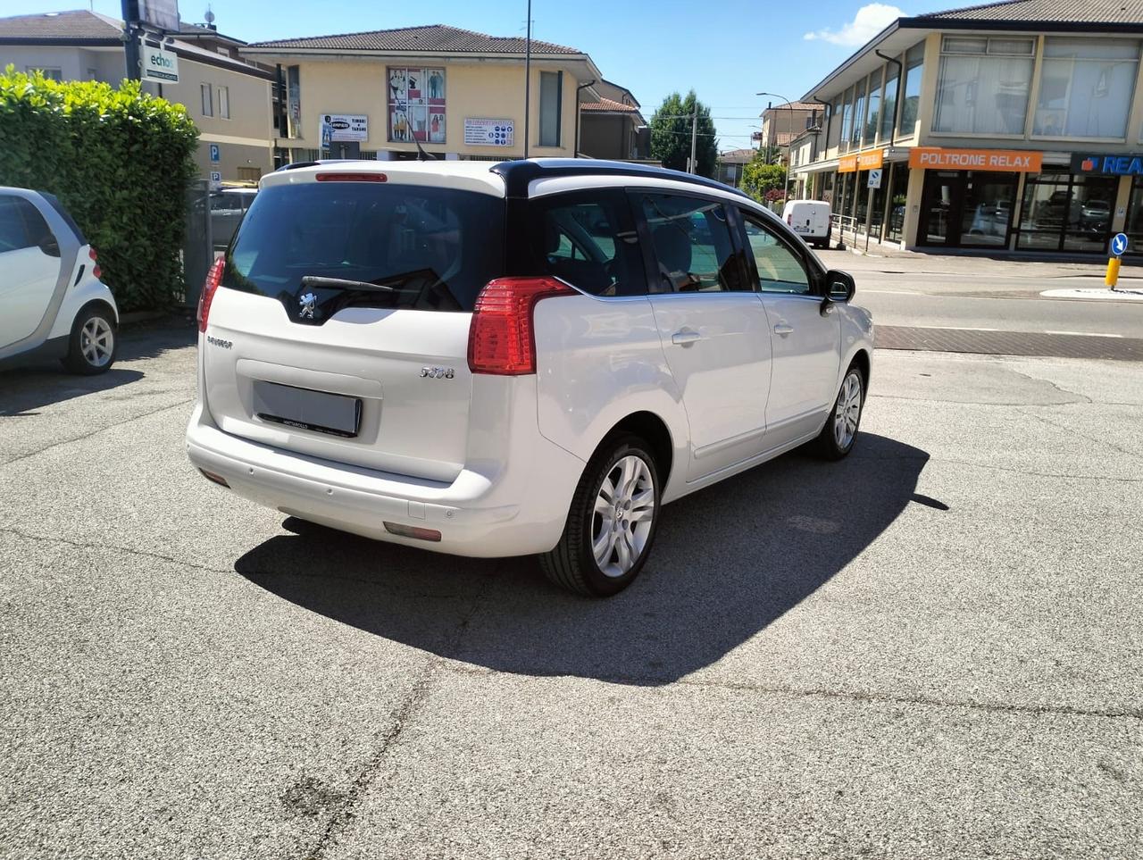 Peugeot 5008 2.0 HDi 150CV Allure 7 POSTI