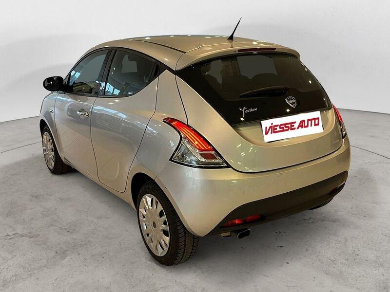 Lancia Ypsilon Ypsilon 1.2 69 CV 5 porte Silver