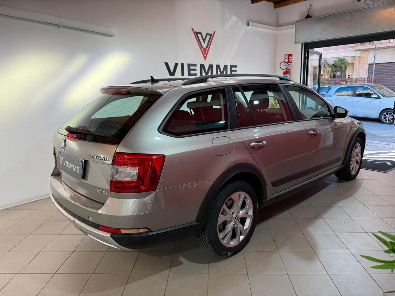 Skoda Octavia 2.0 TDI CR 150 CV 4x4 Wagon Scout
