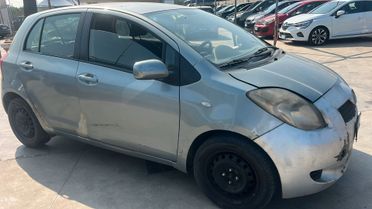 Toyota Yaris 1.0 5 porte Sol