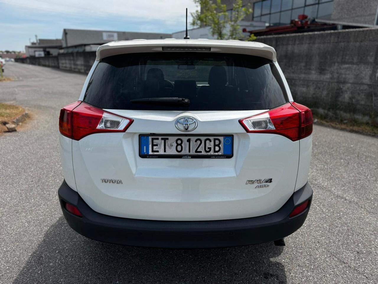 Toyota RAV 4 RAV4 2.2 D-CAT A/T 4WD Lounge