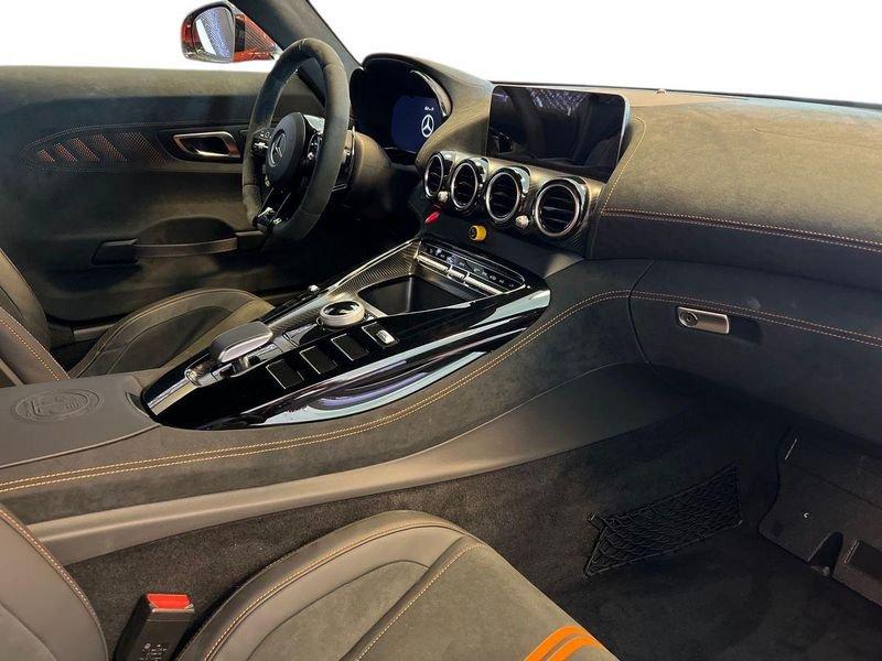 Mercedes-Benz GT AMG - C190 AMG 4.0 Black Series 730cv auto