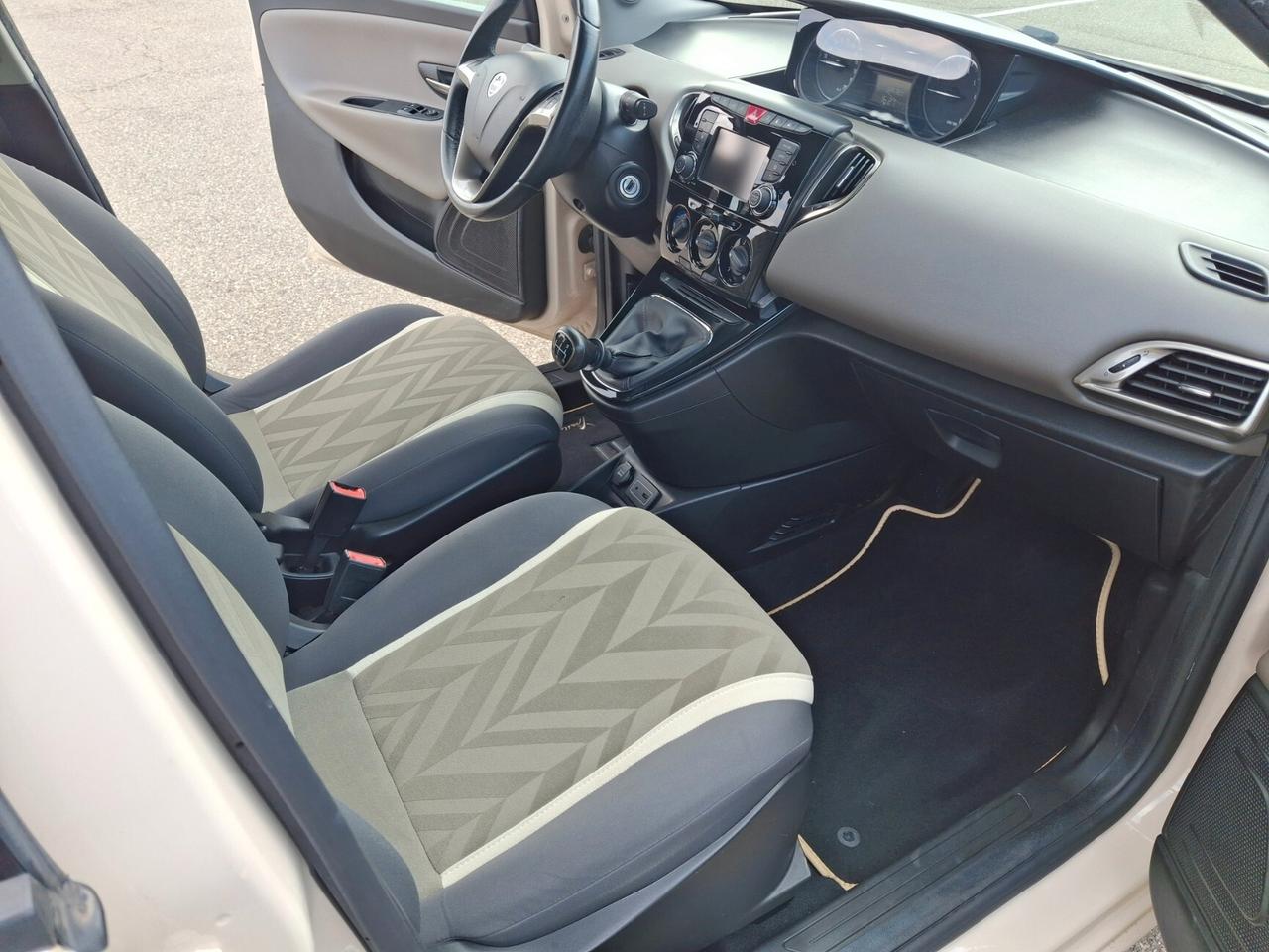 Lancia Ypsilon 1.2 69 CV 5 porte GPL Ecochic Gold