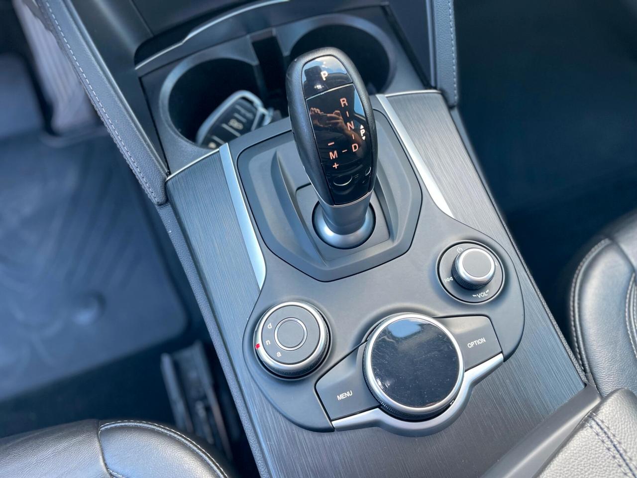 Alfa Romeo Stelvio 2.2 Turbodiesel 210 CV AT8 Q4 Super