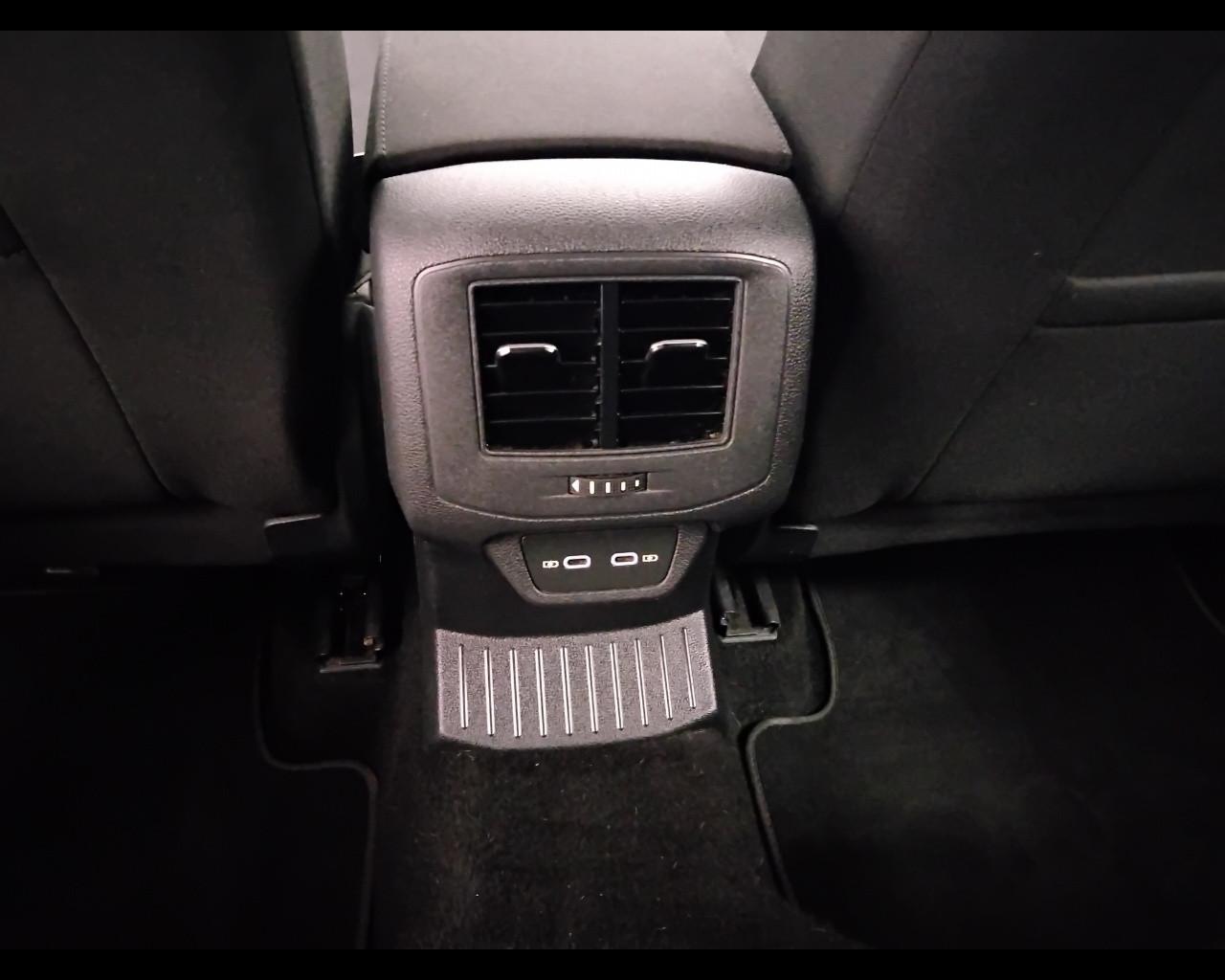 VOLKSWAGEN T-Roc I 2022 - T-Roc 1.0 tsi Life 110cv